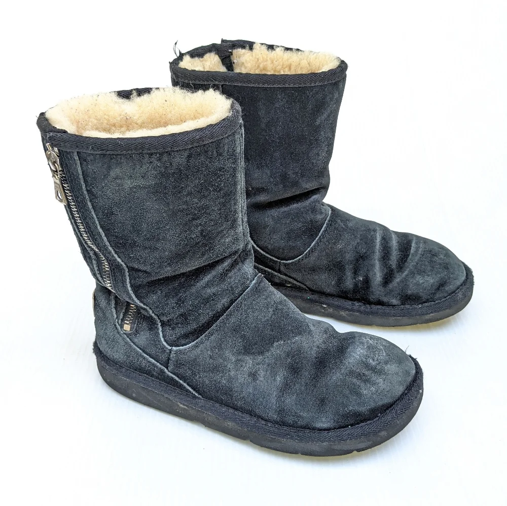 UGG Mayfaire 5116 cozy furry black suede side zip sheepskin snow boots